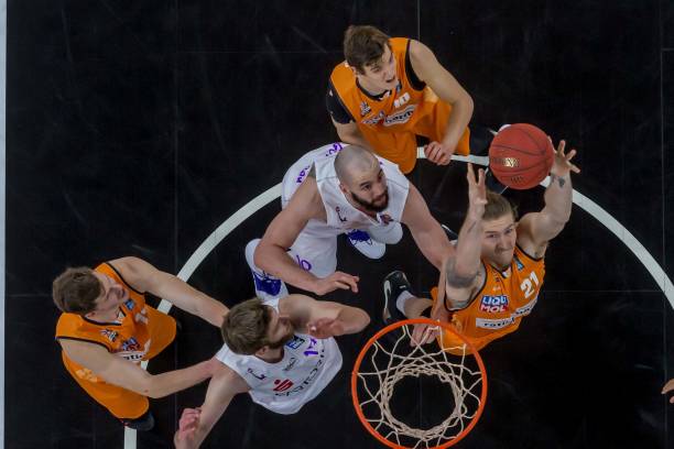 激烈竞争 激烈竞争