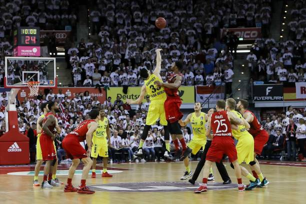 随后迅速从 随后迅速从